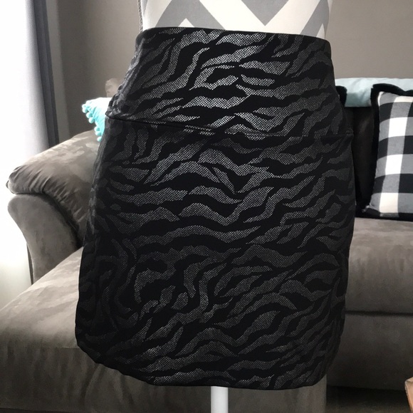 Hot Gal Dresses & Skirts - Metallic Skirt